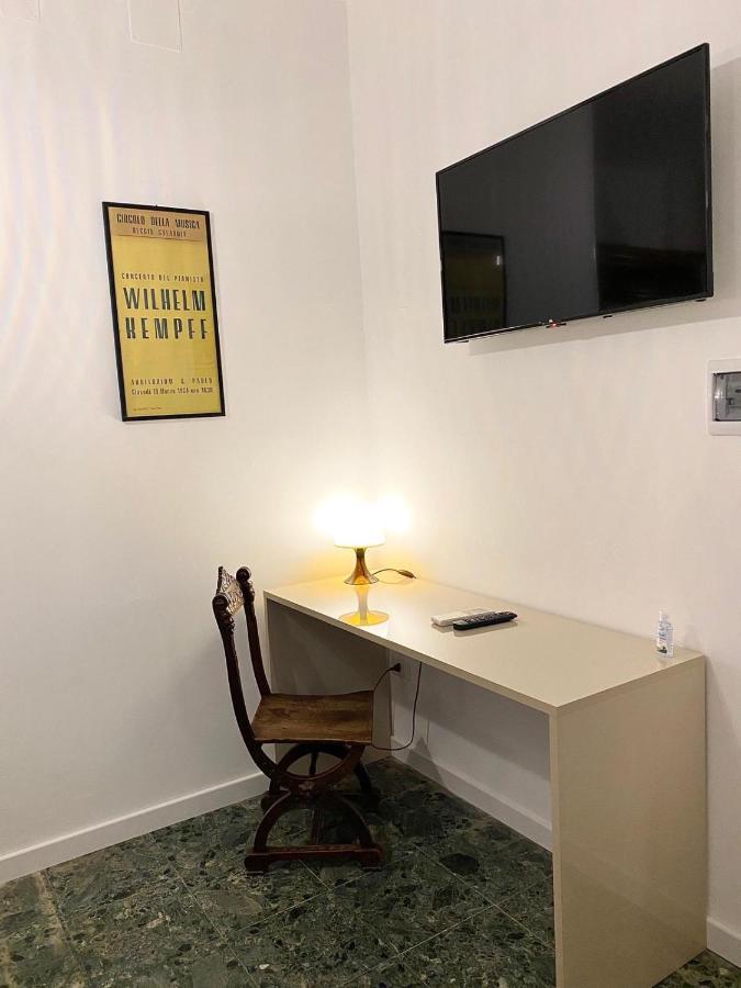 Al Teatro Bed & Breakfast Reggio di Calabria Exterior photo