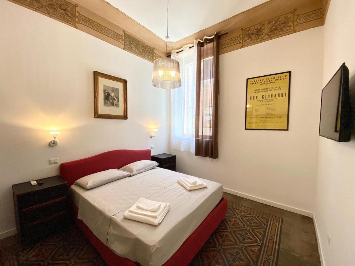 Al Teatro Bed & Breakfast Reggio di Calabria Exterior photo