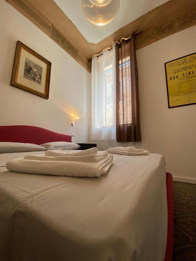 Al Teatro Bed & Breakfast Reggio di Calabria Exterior photo